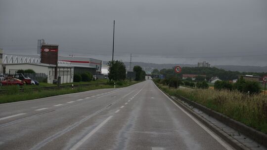 Aus Sicherheitsgründen war die B 465 gesperrt. Foto: SDMG/Woelfl Aus Sicherheitsgründen war die B 465 gesperrt. Foto: SDMG/Woelfl