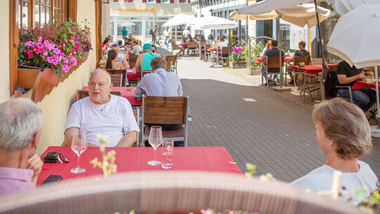 Die Außenbewirtung in Kirchheim ist seit dem Ende der Corona-Sperrung wieder gut angelaufen - vor allem, wenn das Wetter mitmach Die Außenbewirtung in Kirchheim ist seit dem Ende der Corona-Sperrung wieder gut angelaufen - vor allem, wenn das Wetter mitmach
