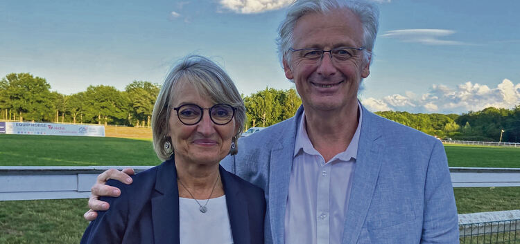 Rambouillets neue Bürgermeisterin Véronique Matillon gemeinsam mit ihrem Vorgänger Marc Robert am Tag der Amts­übergabe. Foto: p
