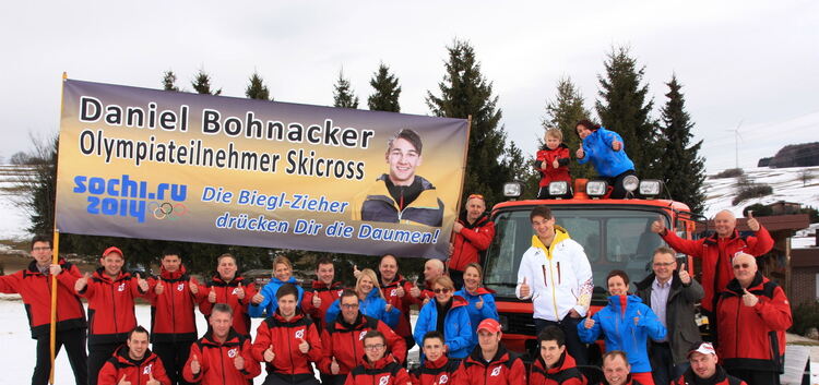 Daniel Bohnackers Freunde aus Westerheim drücken dem Sportler die Daumen. Foto: Margit Weber