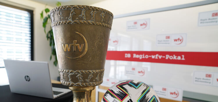 Objekt der (Fußball-)Begierde: Der WFV-Pokal. Foto: WFV
