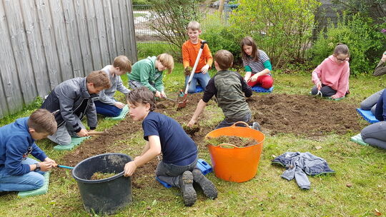 Begeisterung für die Natur schaffen und Verantwortung übertragen: Das hat bei den Schülerinnen und Schülern der Grundschule Biss Begeisterung für die Natur schaffen und Verantwortung übertragen: Das hat bei den Schülerinnen und Schülern der Grundschule Biss