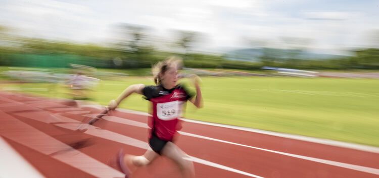 Rennen erlaubt: Dank der überarbeiteten Corona-Verordnung ist Leichtathletiktraining in Stadien wieder möglich. Foto: Carsten Ri