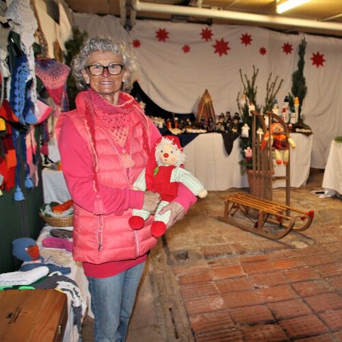 Die Garage von Margit Henzler aus Notzingen wurde in der Weihnachtszeit zu einem Verkaufsraum ihrer selbst gemachten Werke umfun