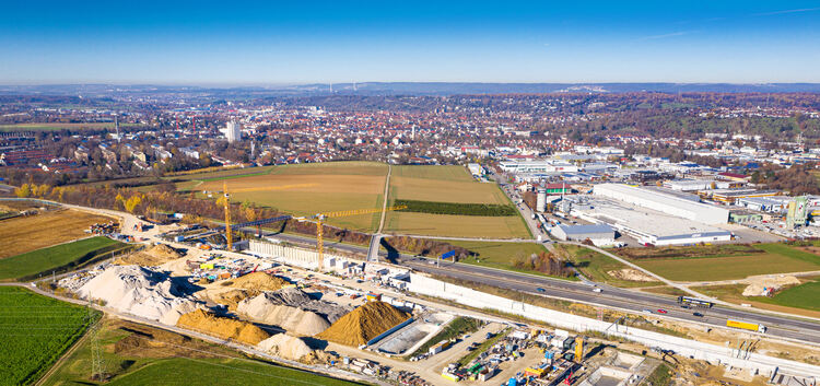 Das Dreieck zwischen Autobahn, Pfaffenhalde und Tannenbergstraße soll zum neuen Kirchheimer Gewerbegebiet Bohnau-Süd werden. Fot