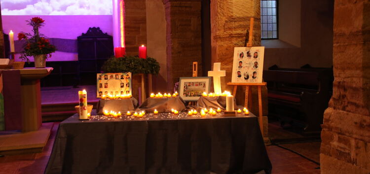 Beim festlichen Gottesdienst zum Gedenken an die verstorbenen Kinder werden viele Kerzen brennen. Foto pr