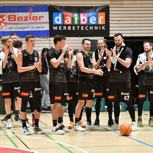 Applaus von den und für die Knights: Gegen Nürnberg zeigten die Kirchheimer Basketballer eine überzeugende Leistung. Foto: Tanja
