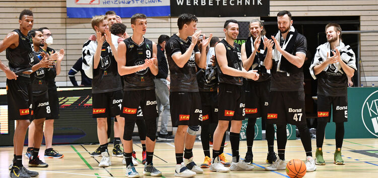 Applaus von den und für die Knights: Gegen Nürnberg zeigten die Kirchheimer Basketballer eine überzeugende Leistung. Foto: Tanja