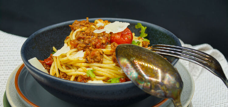 Wer Spaghetti alla Italiana essen will, verzichtet aufs Messer und nimmt stattdessen einen Löffel zu Hilfe.