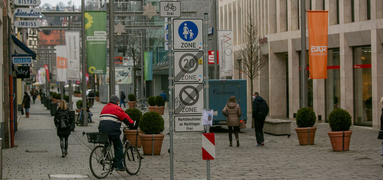 In der Esslinger Bahnhofstraße ist das Fahrradfahren schon seit Längerem erlaubt.Foto: Roberto Bulgrin