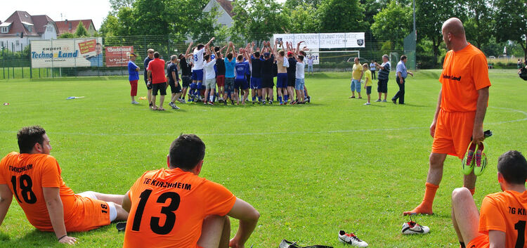 Fussball-Kreisliga A: TG Kirchheim (orange) - FC Frickenhausen IIJubel bei Frickenhausen