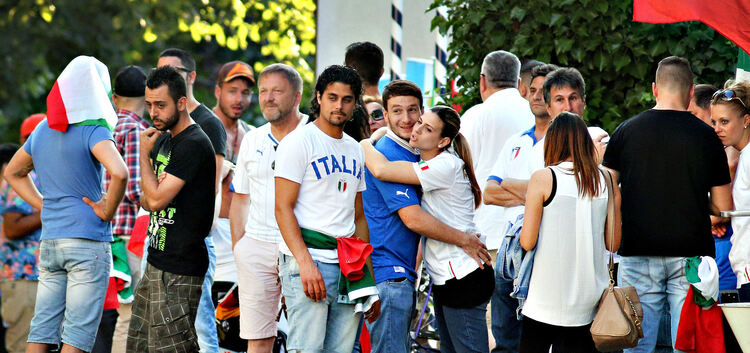 Fussball-WM 2014. Nach dem Aus  von Italiengegen Uruquay in der Vorrunde: Italienische Fans