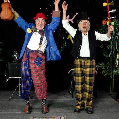 Clown Clip und Herr Wunderle aus Reutlingen haben das einstündige Fasnetsprogramm gestaltet. Foto: pr