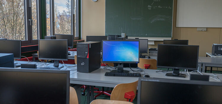 Mit der Technik allein ist es nicht getan. Schulen brauchen Unterstützung von Medienpädagogen und IT-Experten.Foto: Carsten Ried