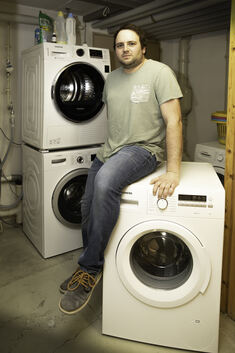 Waschmaschine und andere Geräte sind hin: Jochen Giesche muss womöglich alles selbst zahlen. Foto: Jean-Luc Jacques