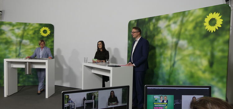Finanzministerin Edith Sitzmann und der Grünen-Fraktionsvorsitzende Andreas Schwarz haben über nachhaltiges Wirtschaften gesproc