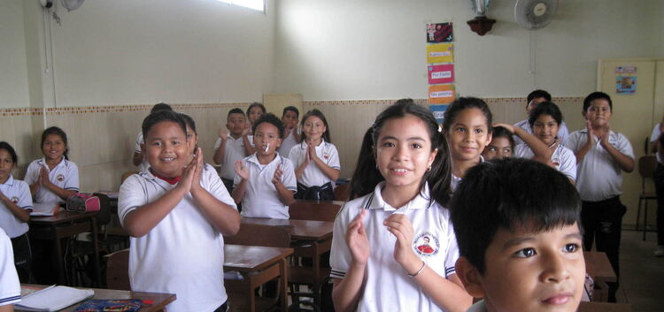 Ein Bild aus Tagen vor der Pandemie. „Hilfe für Guasmo“ setzt sich dafür ein, dass Schüler auch in Corona-Zeiten unterrichtet we