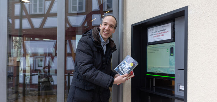 Bücherei RFID Ausleihsystem Frau Keller-BitzerHerr Züfle