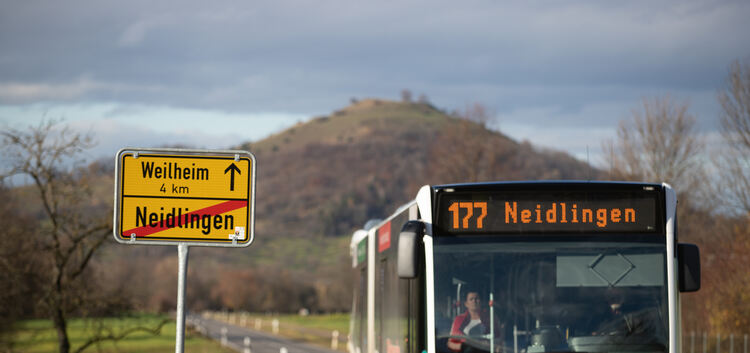 Bus - Verkehr mach Neidligen - Ortsschild - Ortstafel