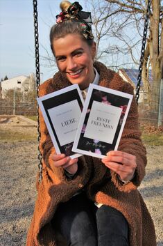 Jessica Maria Marten ist stolz auf ihre Bücher aus der „Dankes-Reihe“. Foto: Katja Eisenhardt