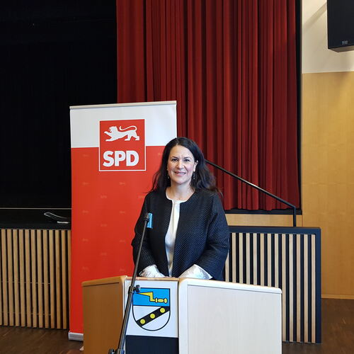 Argyri Paraschaki ist die Kandidatin der SPD im Wahlkreis Esslingen für die Bundestagswahl. Foto: pr