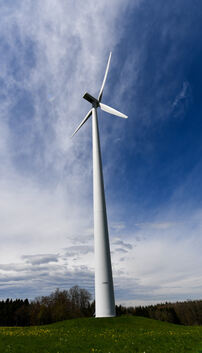 Der Koalitionsvertrag setzt unter anderem auf den weiteren Ausbau von Windkraftanlagen in Baden-Württemberg. Foto: Markus Brändl
