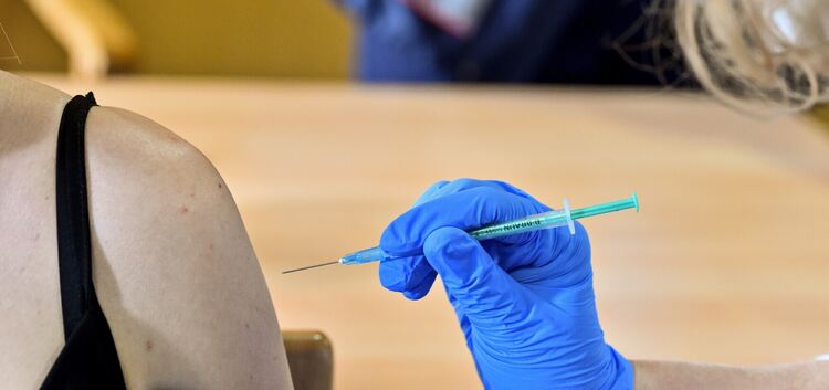 Impfung im DRK - Seniorenheim Neckarstift in Neckarhausen, impfen, Corona, Coronaimpfung