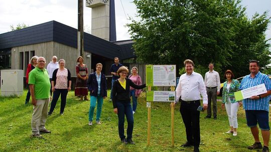Gemeinsam auf den Weg gebracht: An der Reuderner Erlebnis-Runde beteiligten sich viele Vertreter der Ortsverwaltung, von Institu Gemeinsam auf den Weg gebracht: An der Reuderner Erlebnis-Runde beteiligten sich viele Vertreter der Ortsverwaltung, von Institu