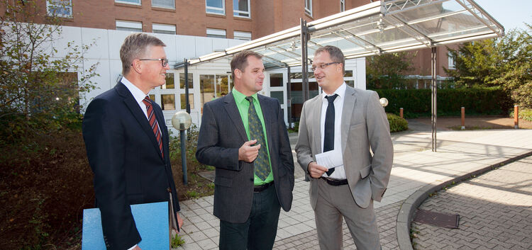 Landrat und Aufsichtsratsvorsitzender Heinz Eininger, Bürgermeister Frank Buß und Thomas Kräh.