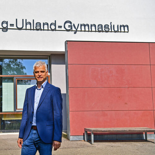 Oberstudiendirektor Georg Braun verlässt das Ludwig-Uhland-Gymnasium und wechselt nach Cannstatt zurück. Foto: Markus Brändli