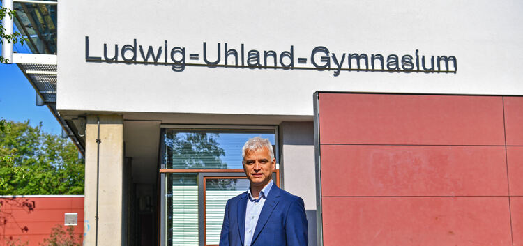Oberstudiendirektor Georg Braun verlässt das Ludwig-Uhland-Gymnasium und wechselt nach Cannstatt zurück. Foto: Markus Brändli