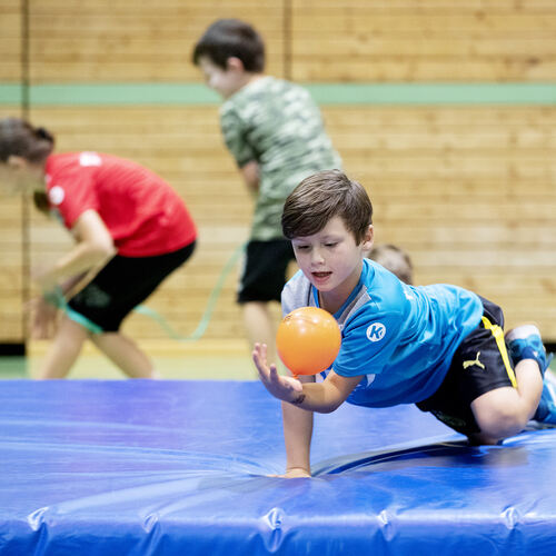 Handball-Grundschulaktionstagfindet für Owen mit der HSG diesmal in der Teckschule Dettingen statt.