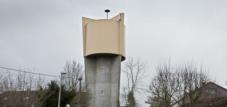 Seit der neue Hochbehälter ans Netz gegangen ist, ist der Wasserturm in Ohmden arbeitslos geworden. Jetzt wartet die Gemeinde au