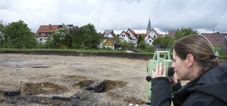 Im Ortszentrum von Dettingen wurden bei Bauarbeiten für ein Wohnprojekt Hinweise auf eine früh- bis spätmittelalterliche Besiedl