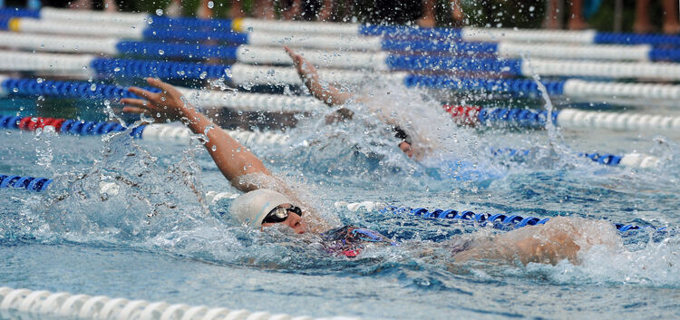 Technik, die begeistert: Beim Kirchheimer Sprintercup zeigten über 300 Schwimmer aus der Region ihr Können. Foto: Markus Brändli