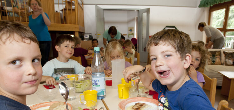 Mittagessen im Kindergarten Letten.Foto: Jean-Luc Jacques