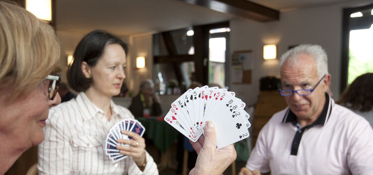 Regelmäßig gehen die Mitglieder des Kirchheimer Bridgeclubs ihrer Leidenschaft für das Kartenspiel nach.Foto: Jean-Luc Jacques