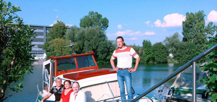 Robert Kreidenweiß, Gabriele Krieger, Uwe Friedrich und Uwe Krieger (von links) haben schon viele Abenteuer auf ihren Booten erl