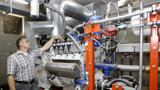 Besichtigung der Biogasanlage - Hof Maier - in Krebsstein fr Serie "Erneuerbare Energien"