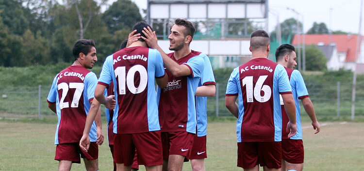Gewohntes Bild: Die Catania-Kicker konnten diese Saison bereits 44 zum Torjubel zusammen kommen. Foto: Genio Silviani