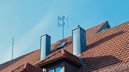 Vorbildlich: Im Sommer 2022 hat die Gemeinde Schlierbach im Nachbarkreis Göppingen zwei neue Sirenen auf dem Feuerwehrmagazin un Vorbildlich: Im Sommer 2022 hat die Gemeinde Schlierbach im Nachbarkreis Göppingen zwei neue Sirenen auf dem Feuerwehrmagazin un