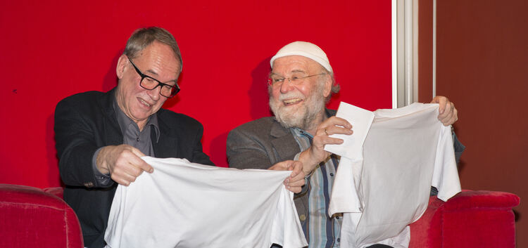 Willy Kamphausen (rechts) kann mit einem weinenden und einem lachenden Auge feiern: Den Abschied von Christoph Lempp (links) zum