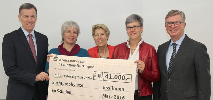 Burkhard Wittmacher, Vorstandsvorsitzender der Kreissparkasse Esslingen-Nürtingen, Christiane Heinze, Elke Klös, Katharina Kiewe