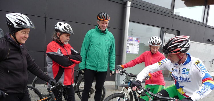 Start in die Radsaison. Noch vor dem offiziellen Start des AOK-Radtreffs holten Radler in Wendlingen ihre Räder aus dem Wintersc