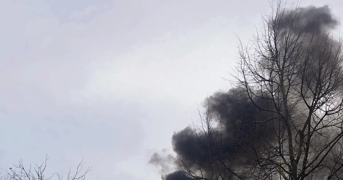 Brand einer Photovoltaikanlage auf dem Dach des Toom Baumarkts in