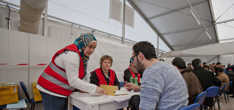 Zelthallen als Flüchtlingsunterkünfte sollen nach Willen des Landratsamtes überflüssig werden.Foto: Carsten Riedl