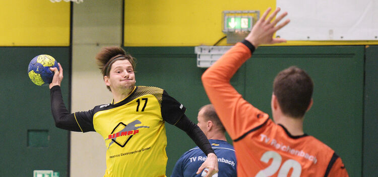 Erzielte in seinem letzten Spiel für den TSVO fünf Treffer: Sascha Meissner hängt die Handballschuhe an den Nagel. Foto: Markus