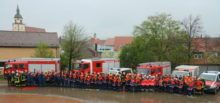 Zum 50. Geburtstag der Weilheimer Jugendfeuerwehr kam der Nachwuchs anderer Feuerwehren um gemeinsam den Ernstfall zu üben. Foto