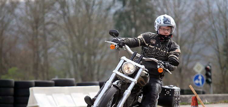 Auch erfahrenen Motorradfahrern raten Experten zum Sicherheitstraining.Foto: Daniela Haußmann