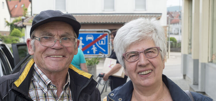 Umfrage in Oberlenningen: Essen Sie Hamburger? - Walter und Anita Weiss